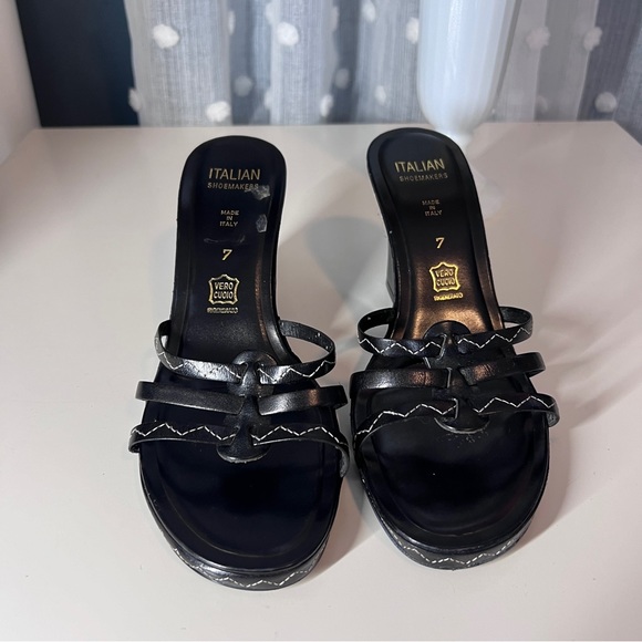 Size 7 Italian Shoemakers Wedge Sandals - Picture 3 of 5